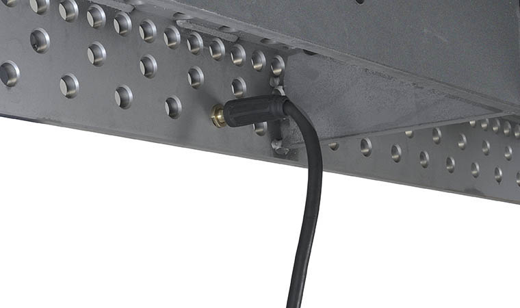 Ground connector D16, D22 and D28