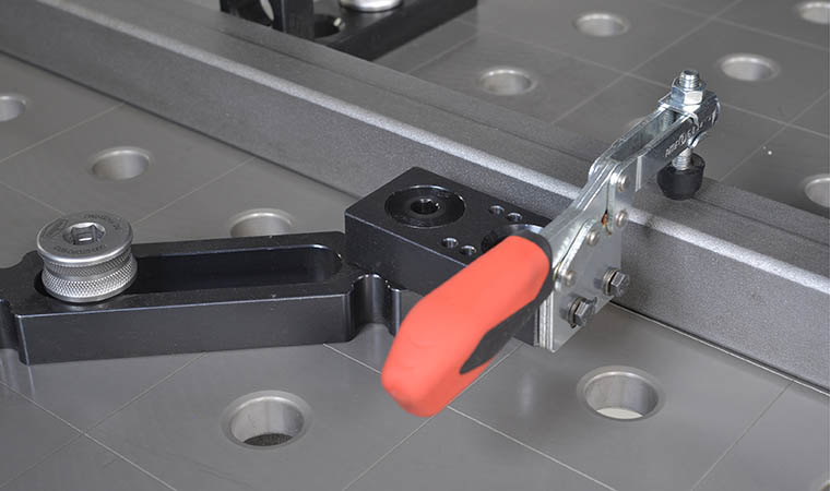 Connecting bush D28 long with screw