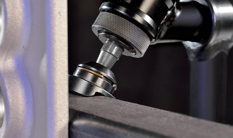 Plunger and contact piece / clamping pad with V-block