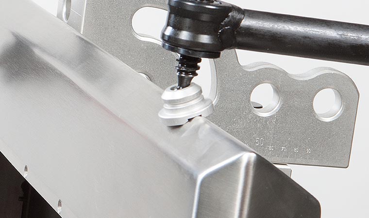 Plunger and contact piece / clamping pad with V-block