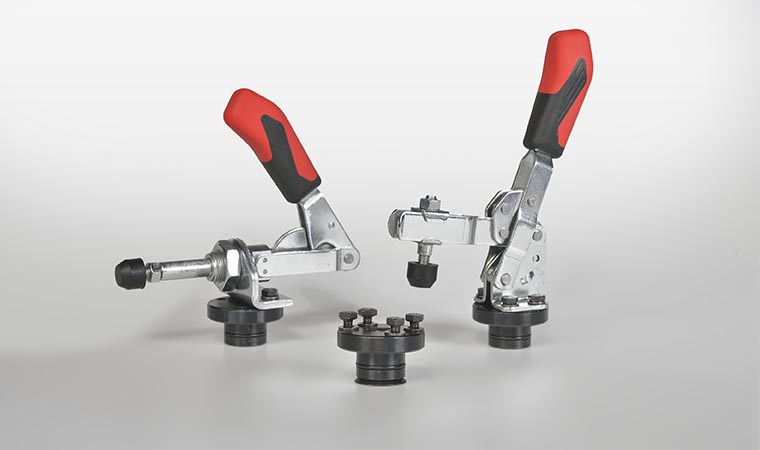 Adapter for toggle clamps with countersunk screw