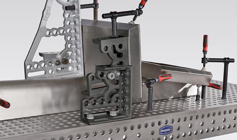 PROFIPremiumLINE Clamping and locating angle casting hardened 300